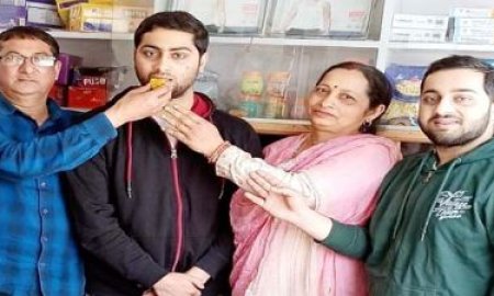 घुमारवीं के विकास ने पास की सिविल जज की परीक्षा