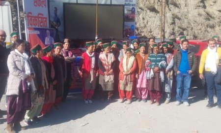 लबरंग पंचायत पहुंची 'विकसित भारत संकल्प यात्रा'