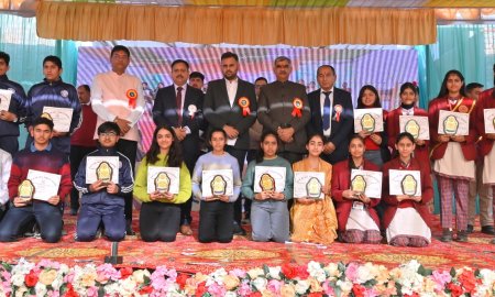 डीएवी भड़ोली स्कूल में वार्षिक पारितोषिक समारोह का आयोजन, बच्चों के संग झूमे विधायक संजय रतन व गोकुल बुटेल