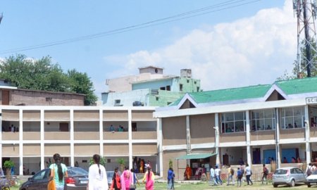 महिला एवं बाल विकास विभाग द्वारा आर्य डिग्री कॉलेज में जागरूकता शिविर का किया आयोजन  