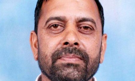 आगजनी में बेघर हुए पीड़ित परिवारों की मदद के लिए आगे आए पूर्व जिला परिषद सदस्य एवं वरिष्ठ कांग्रेसी सुभाष ढटवालिया