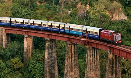ट्रेन शुरू होते ही लोगों ली राहत की सांस 