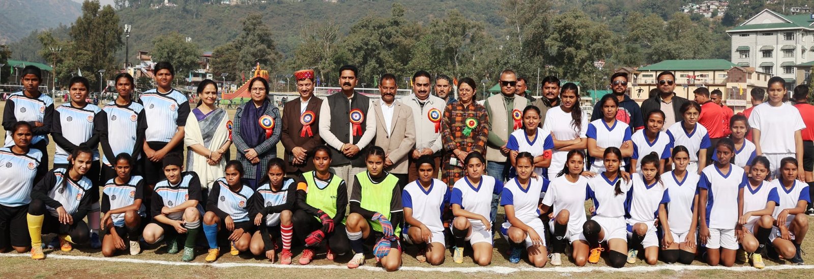 हिमाचल प्रदेश यूनिवर्सिटी में फुटबॉल प्रतियोगिता (महिला) का आयोजन, विधायक चंद्रशेखर ने किया शुभारंभ