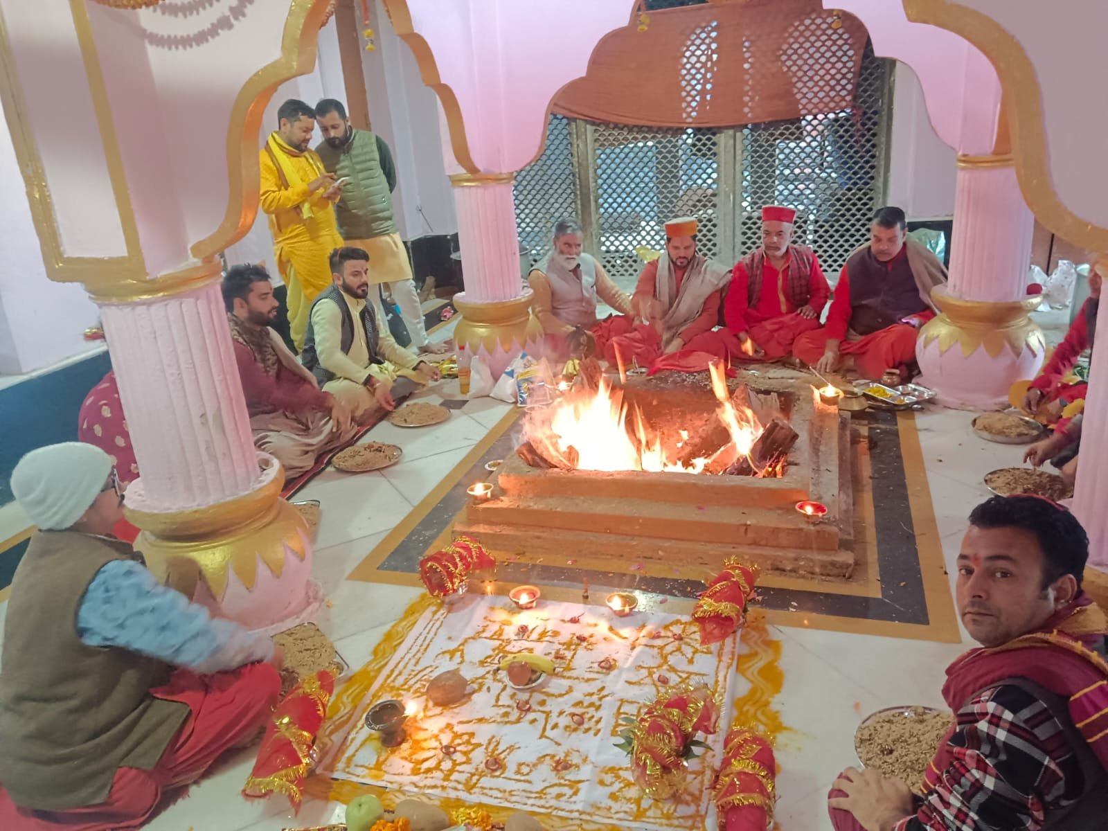 बज्रेश्वरी देवी मंदिर कांगड़ा में मनाई श्री भैरव जयंती, सवा लाख मंत्रोचारण के साथ किया हवन -यज्ञ 