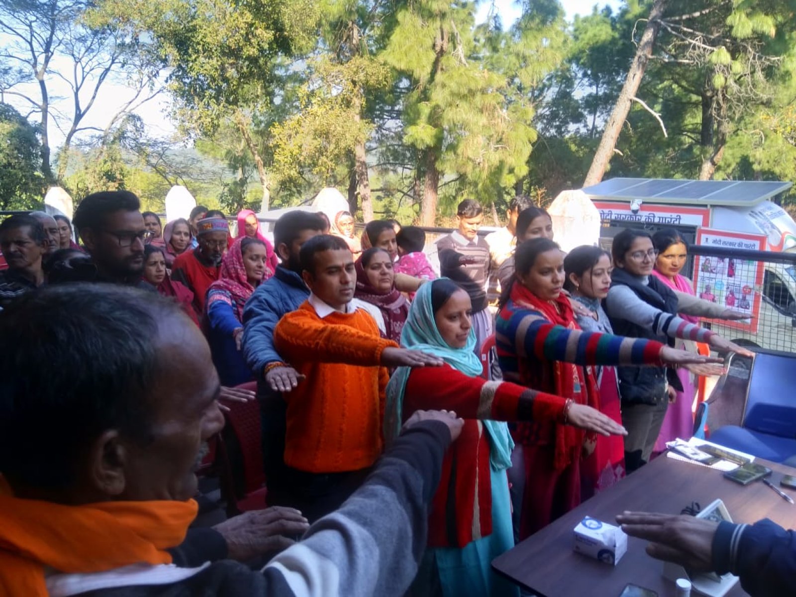 ग्राम पंचायत कयारा बाग और ग्राम पंचायत धबडियाणा पहुंची विकसित भारत संकल्प यात्रा