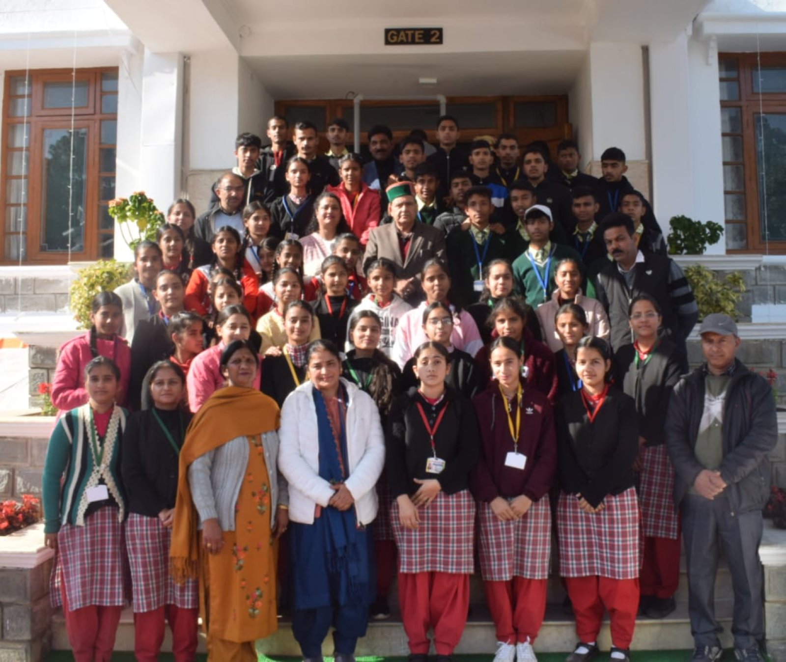 सिहूंता स्कूल के बच्चों ने देखा विधान सभा सत्र का संचालन , कुलदीप सिंह पठानिया से की मुलाक़ात