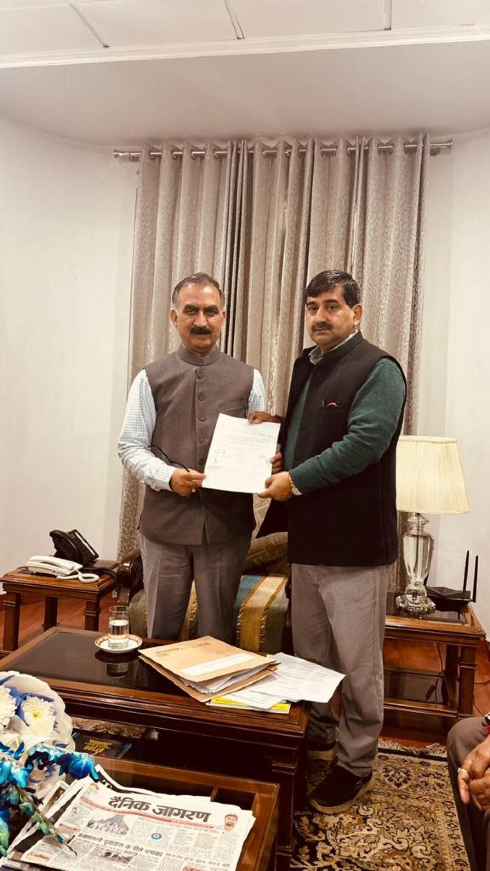 मुख्यमंत्री से मिले विधायक केवल सिंह पठानिया, दुबई में गायब हुई लड़की का उठाया मामला