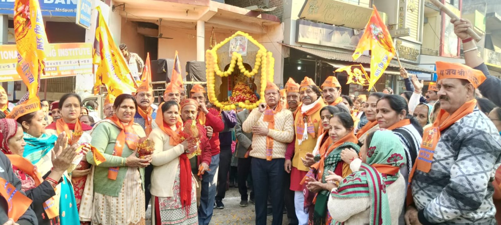"जय श्री राम" के जयकारों से गूंजा नादौन, पूजित अक्षत कलश को लेकर निकाली शोभा यात्रा