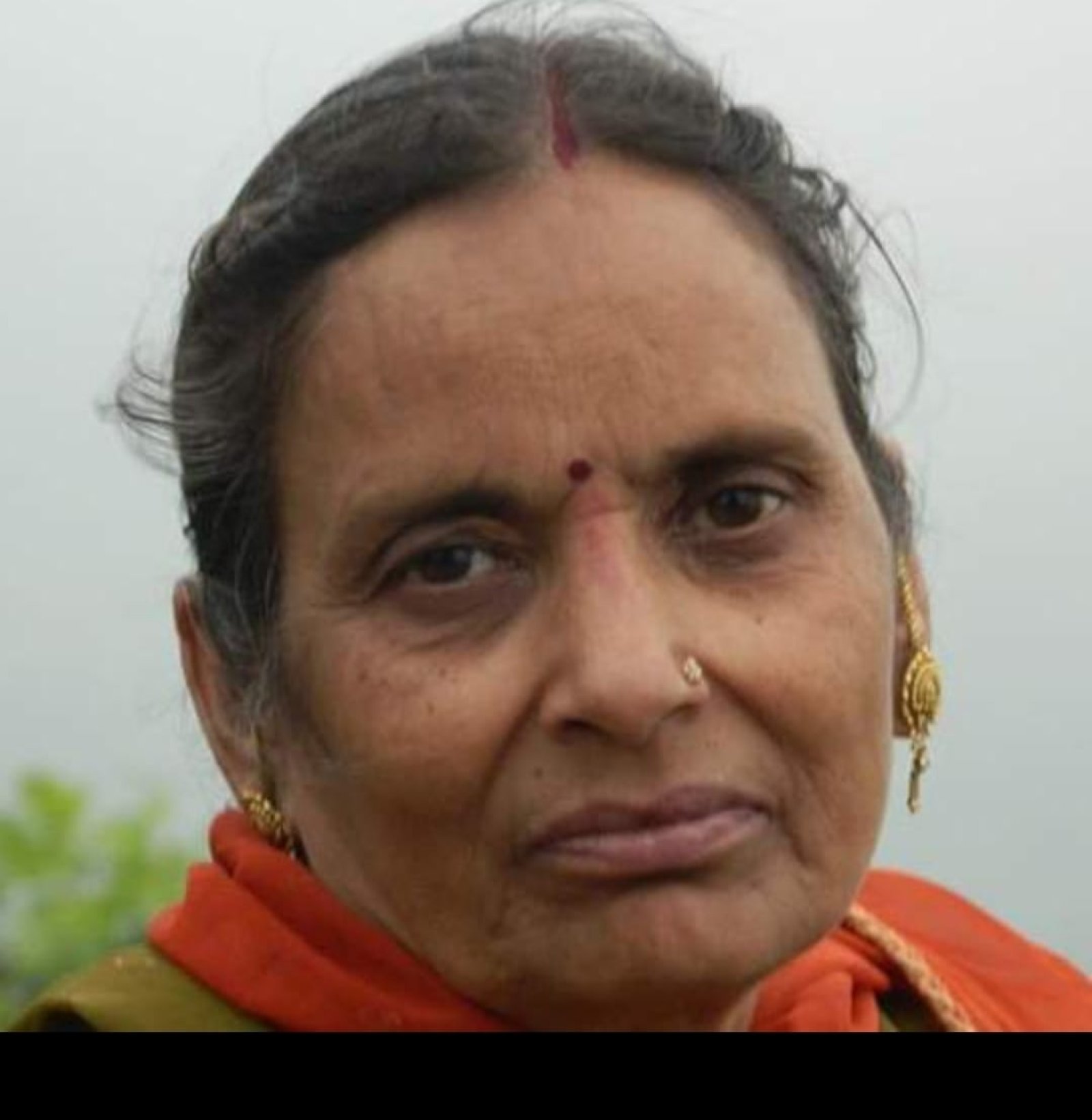 प्रेस क्लब नादौन के सह सचिव मुकुंद शर्मा की माता का निधन, शहर में दौड़ी शोक की लहर