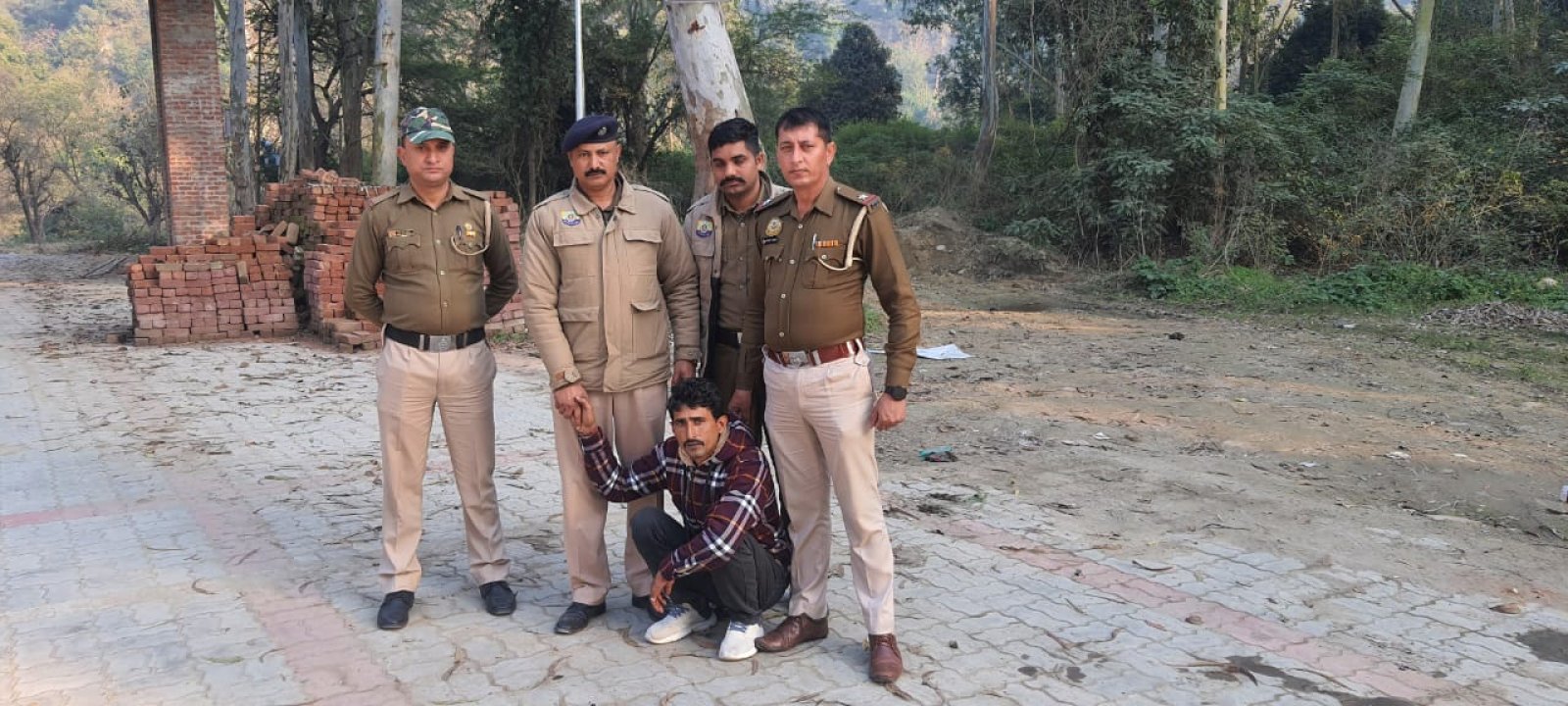 नूरपुर पुलिस ने पकड़ी चरस की बड़ी खेप