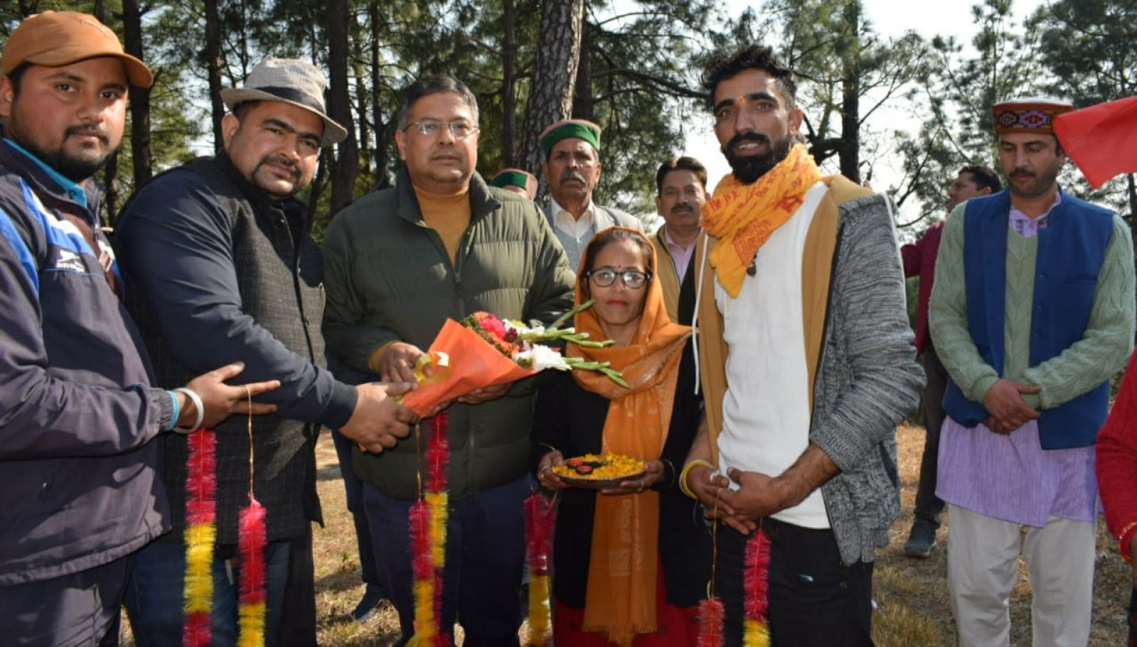 नेता प्रतिपक्ष ने शिकावरी में सुनी मन की बात