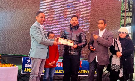 जश्न ए धमाका कार्यक्रम यूथ चैरिटेबल ट्रस्ट के अध्यक्ष नंदन शर्मा को अवॉर्ड ऑफ ऑनर से किया गया सम्मानित 