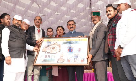 मुख्यमंत्री ने कांगड़ा जिला के प्रागपुर के नक्की गांव में ‘सरकार गांव के द्वार' कार्यक्रम की अध्यक्षता की