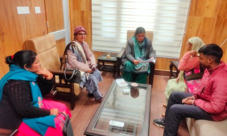 कमलेश ठाकुर ने सुनी विधानसभा की जन-समस्याएं, वृद्धों और महिलाओं को प्राथमिकता 