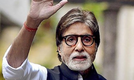 अमिताभ ने दिव्यांग बच्चों संग मनाया गणतंत्र दिवस 