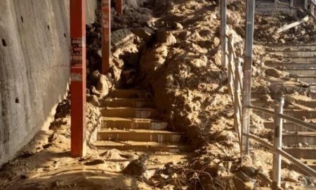 99 विलेज़ उठाऊ पे जल योजना क़ी मेन बड़ी पाइप के फटने से हुआ लैंडस्लाइड, हुआ भारी नुकसान