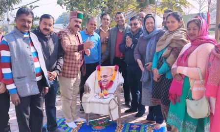 बड़सर में मनाई राष्ट्रपिता की पुण्यतिथि, विधायक इंद्रदत्त लखनपाल ने दी श्रद्धांजलि