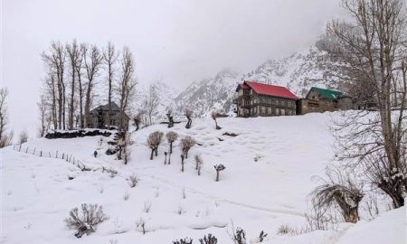 जिला चंबा में बारिश और बर्फबारी के आने से झूमे ग्रामीण