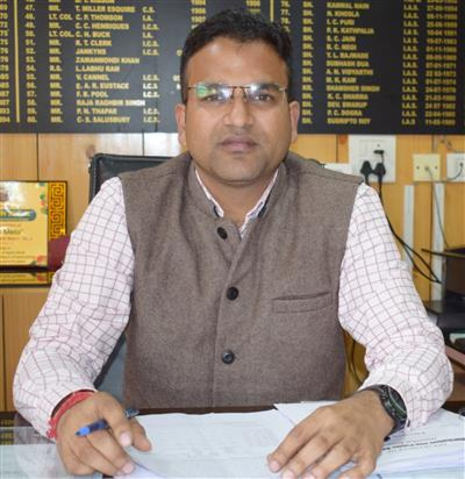 आपातकालीन वाहनों को मिलेगी डीजल- पेट्रोल भरवाने की प्राथमिकता