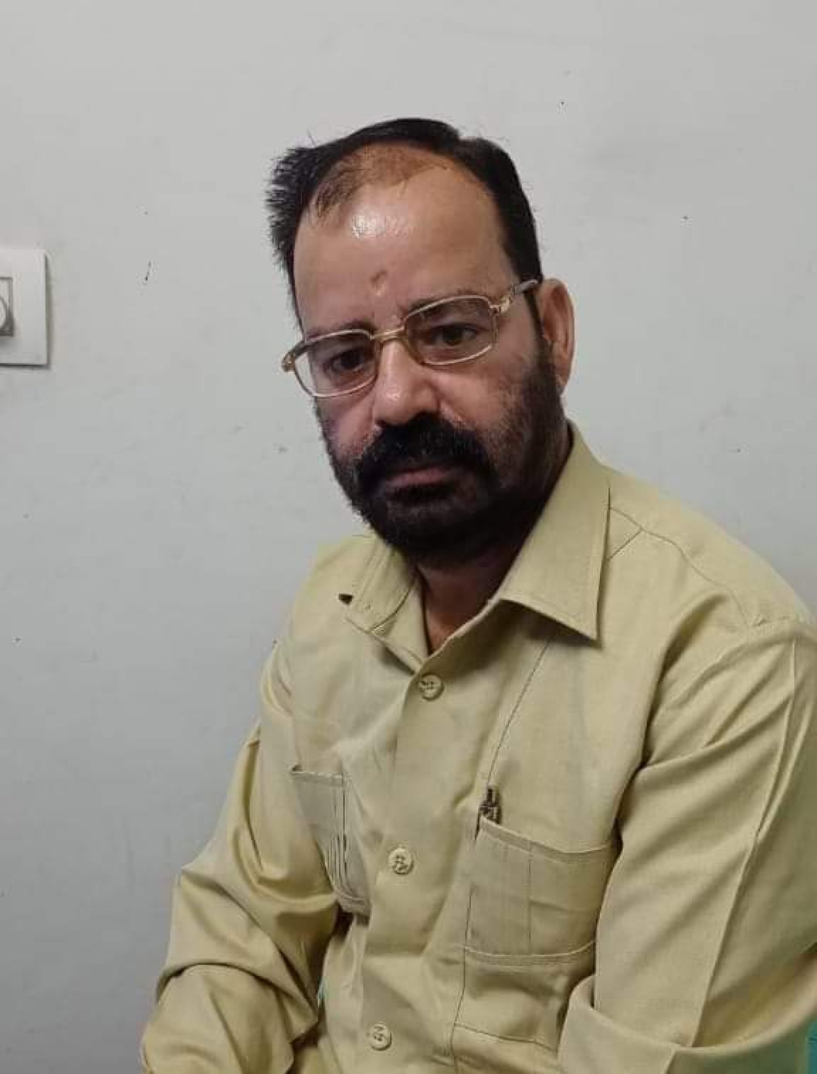 प्रसिद्ध गजलकार मुनीश तन्हा का अकस्मात् निधन