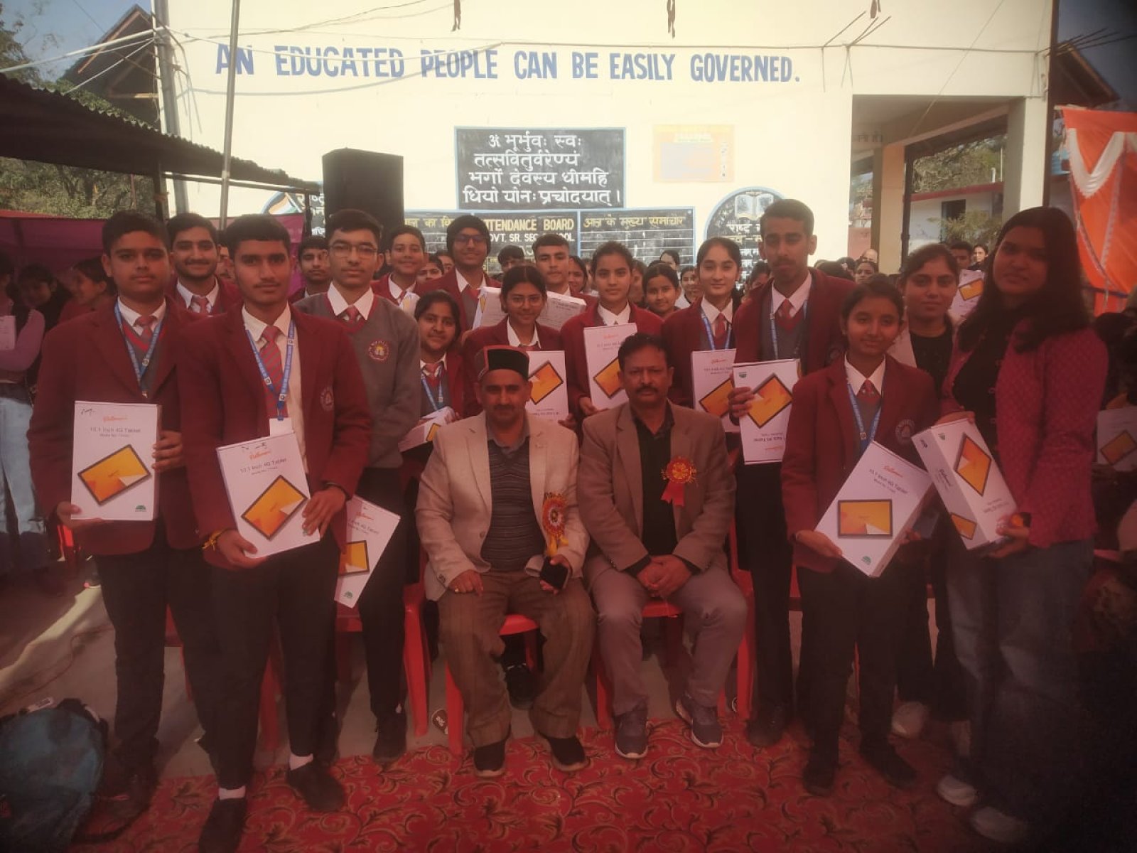 राजोल में टेलेंट हंट प्रतियोगिता के विजेता नवाजे, शिक्षा के स्तर में सुधार के लिए हो रहे प्रयास: केवल सिंह पठानिया