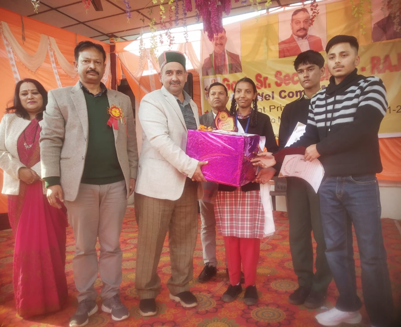 राजोल में टेलेंट हंट प्रतियोगिता के विजेता नवाजे, शिक्षा के स्तर में सुधार के लिए हो रहे प्रयास: केवल सिंह पठानिया