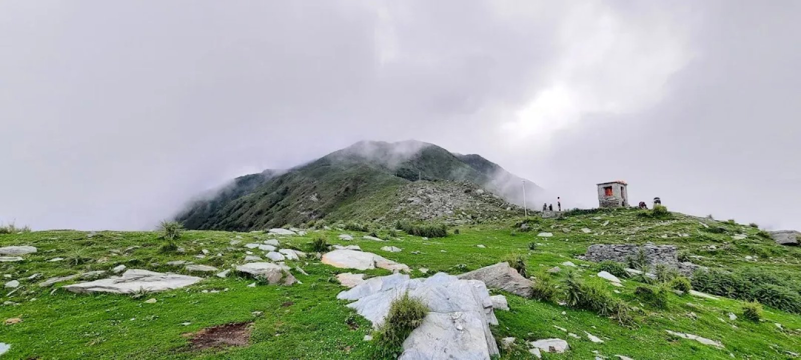 आदि हिमानी चामुंडा मंदिर के रास्ते सोलर लाइटें उखाडऩा शर्मनाक, पुलिस ले सख्त एक्शन : सुधीर शर्मा