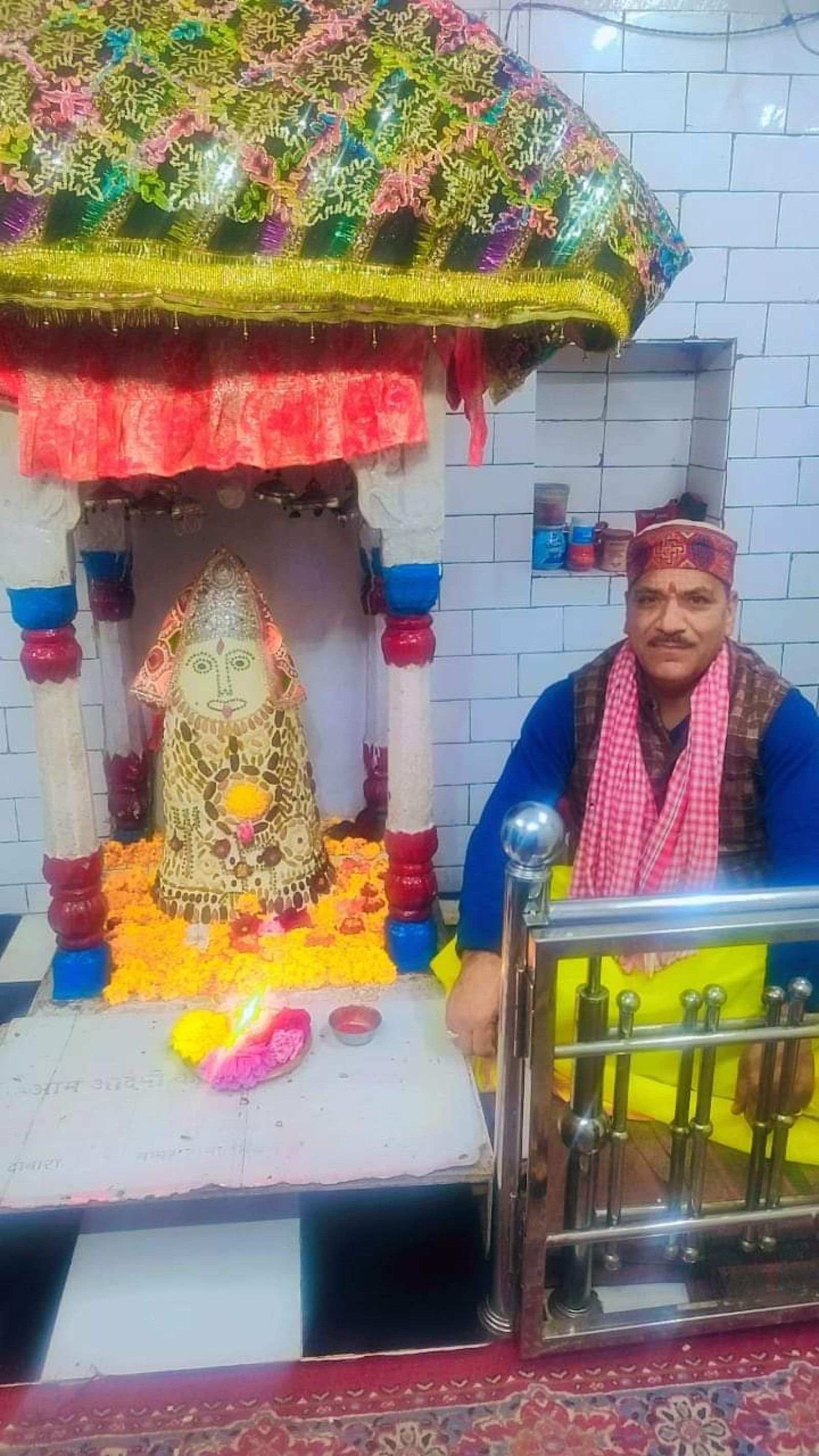 कालका माता मंदिर में मक्खन से किया मां की पिंडी का श्रृंगार