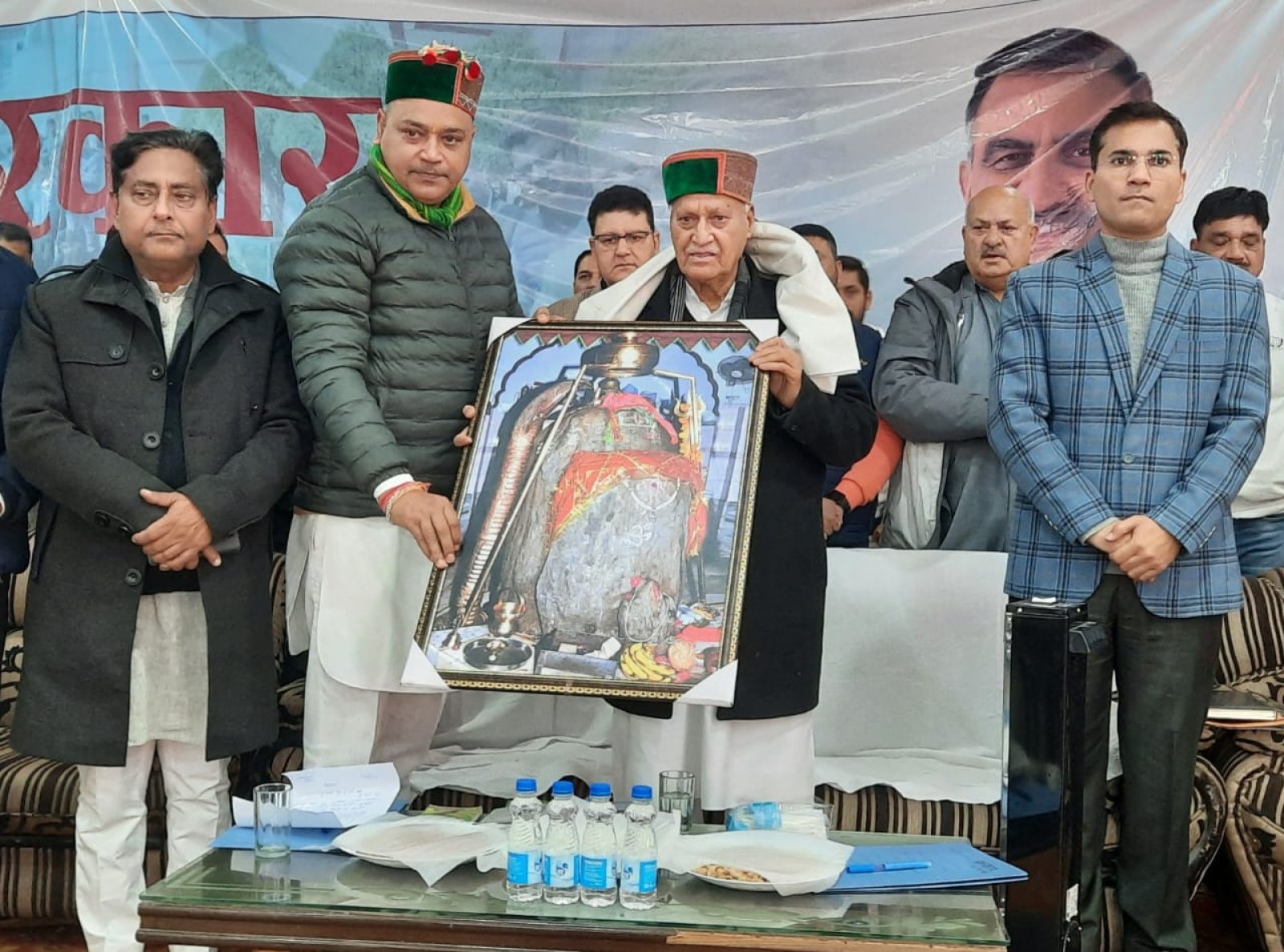 सरकार गांव के द्वार' कार्यक्रम में कृषि मंत्री चंद्र कुमार ने सुनी लोगों की समस्याएं