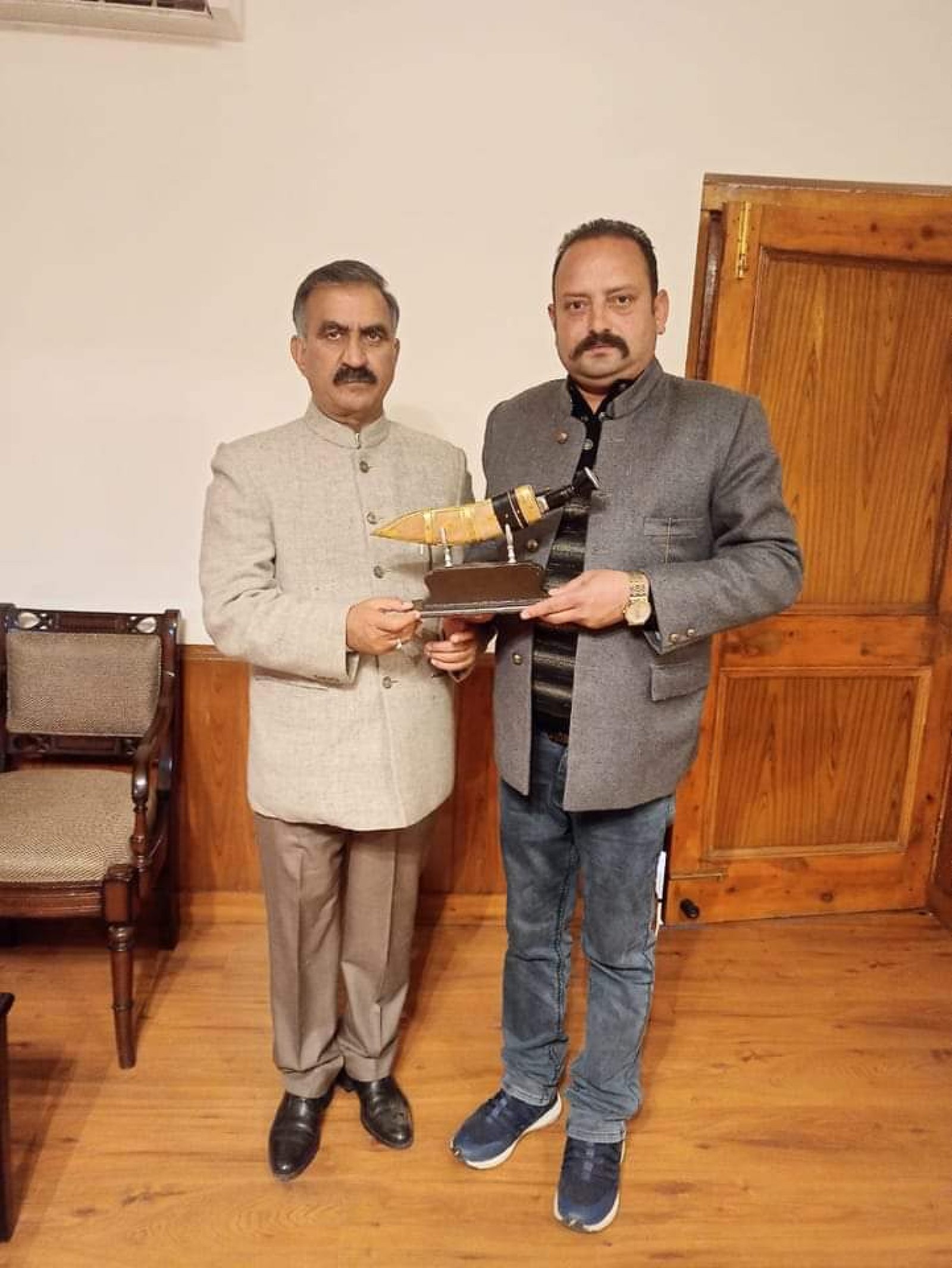 पूर्व युवा कांग्रेस अध्यक्ष मनिंदर कटोच बने बसअड्डा प्रबंधन निदेशक मंडल के सदस्य