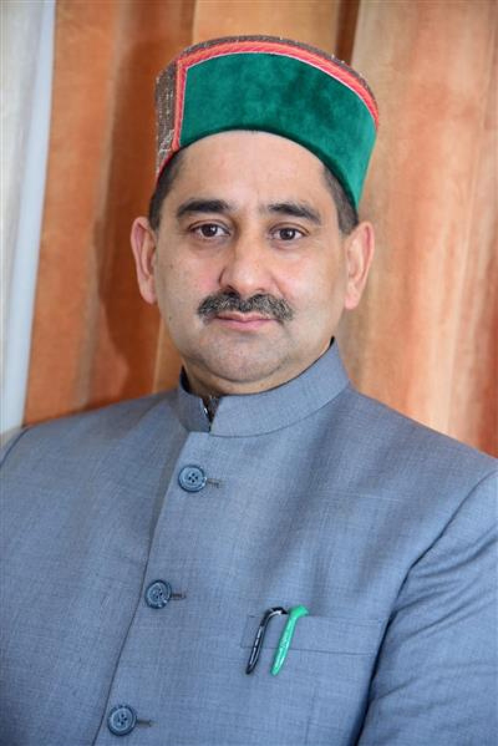 सभी विद्यालयों को स्कूल ऑफ़ एक्सीलेंस के रूप में करेंगे विकसित: केवल सिंह पठानिया