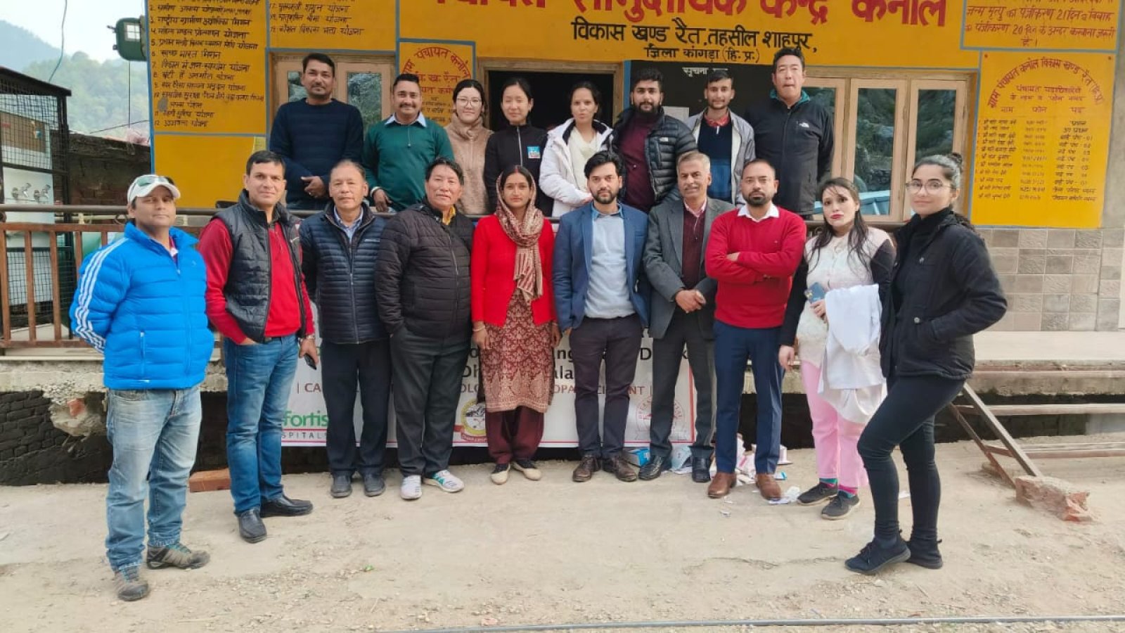 फोर्टिस अस्पताल द्वारा आयोजित फ्री मेडिकल कैंप में सल्ली पंचायत के 250 लोगों का स्वास्थ्य जांचा
