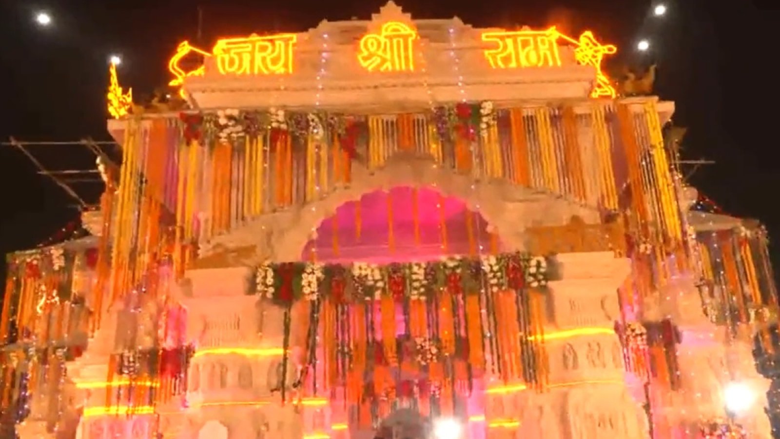 भगवान श्री राम प्रतिमा की प्राण प्रतिष्ठा के शुभ अवसर पर नादौन में शोभा यात्रा का आयोजन 