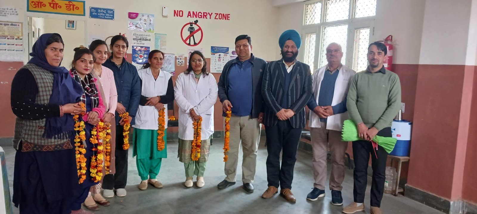 बिझड़ी  में आयुष विभाग ने 400 लोगों का किया चेकअप