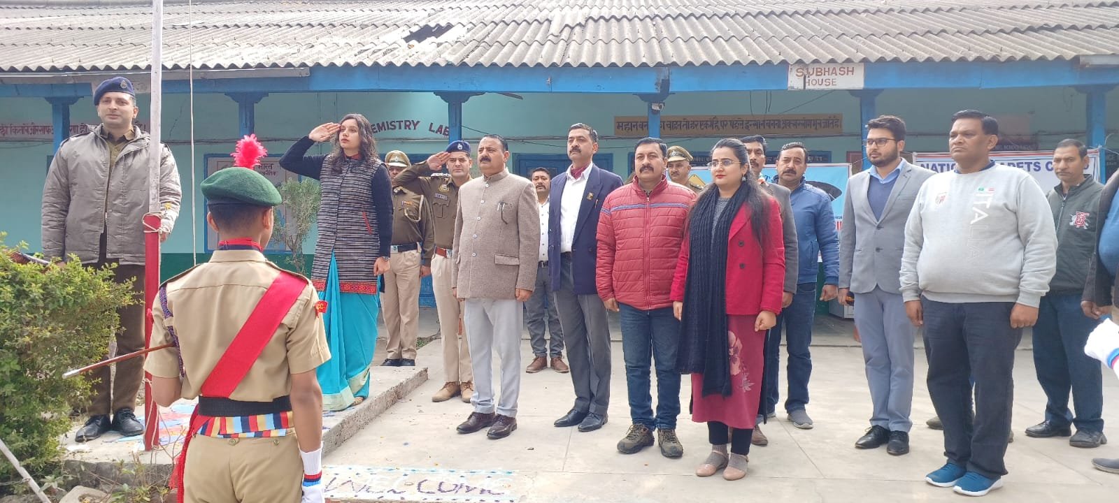 गणतंत्र दिवस के उपलक्ष्य पर बाल स्कूल नादौन में एसडीएम ने फराया तिरंगा