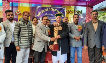 कृषि मंत्री ने नाणा-हार स्कूल के वार्षिक वितरण समारोह में मेधावी छात्रों को किया सम्मानित