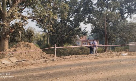 नादौन हमीरपुर मार्ग पर जलाड़ी के पट्टे गांव की सड़क की हालत खराब, लोग परेशान 