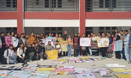 एमसीएम डीएवी कॉलेज कांगड़ा में पोस्टर मेकिंग प्रतियोगिता का हुआ आयोजन