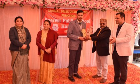 इंटर हाउस टेबल टेनिस में चैंपियन रहे प्रणय ओबरॉय को किया सम्मानित 