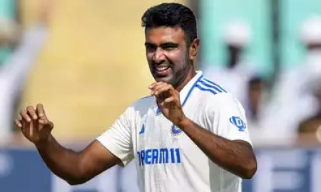 तीसरे टेस्ट मैच से अश्विन ने टीम का साथ छोड़ा