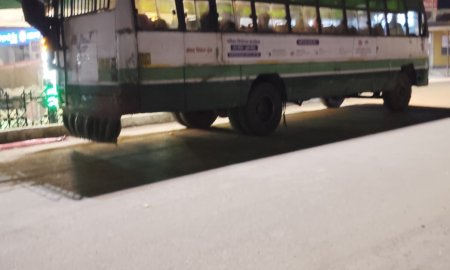 स्थानीय लोगों ने विभाग से की मांग, बस अड्डे के अंदर से सवारियां उठाएं लॉन्ग रूट की बसें