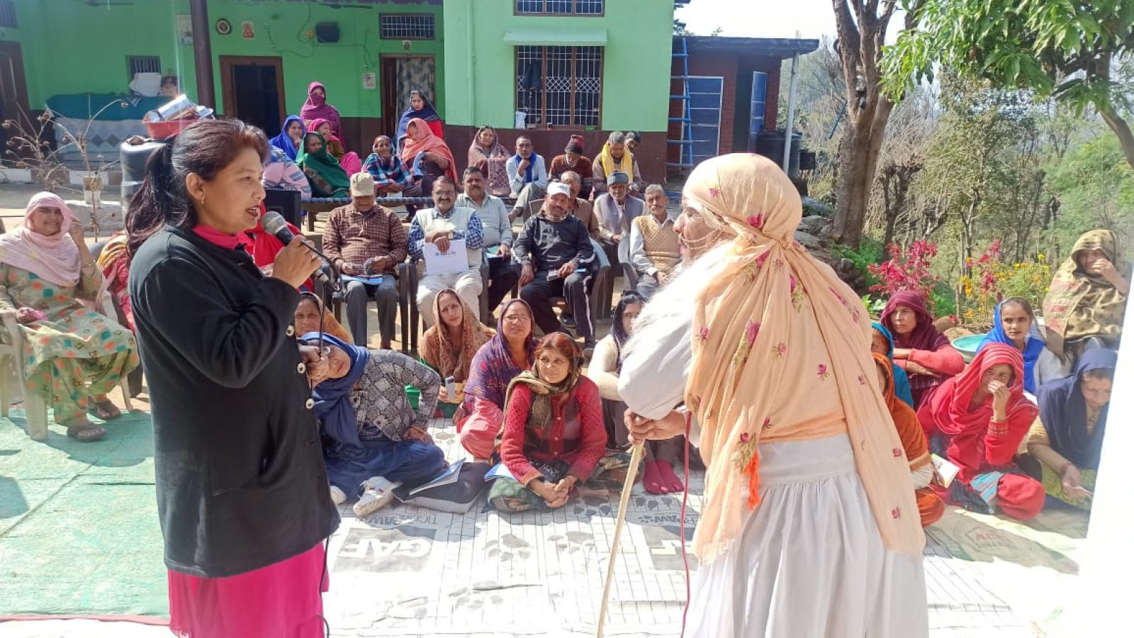 नटराज कला मंच नादौन के कलाकारों द्वारा विशेष प्रचार अभियान का किया गया आयोजन
