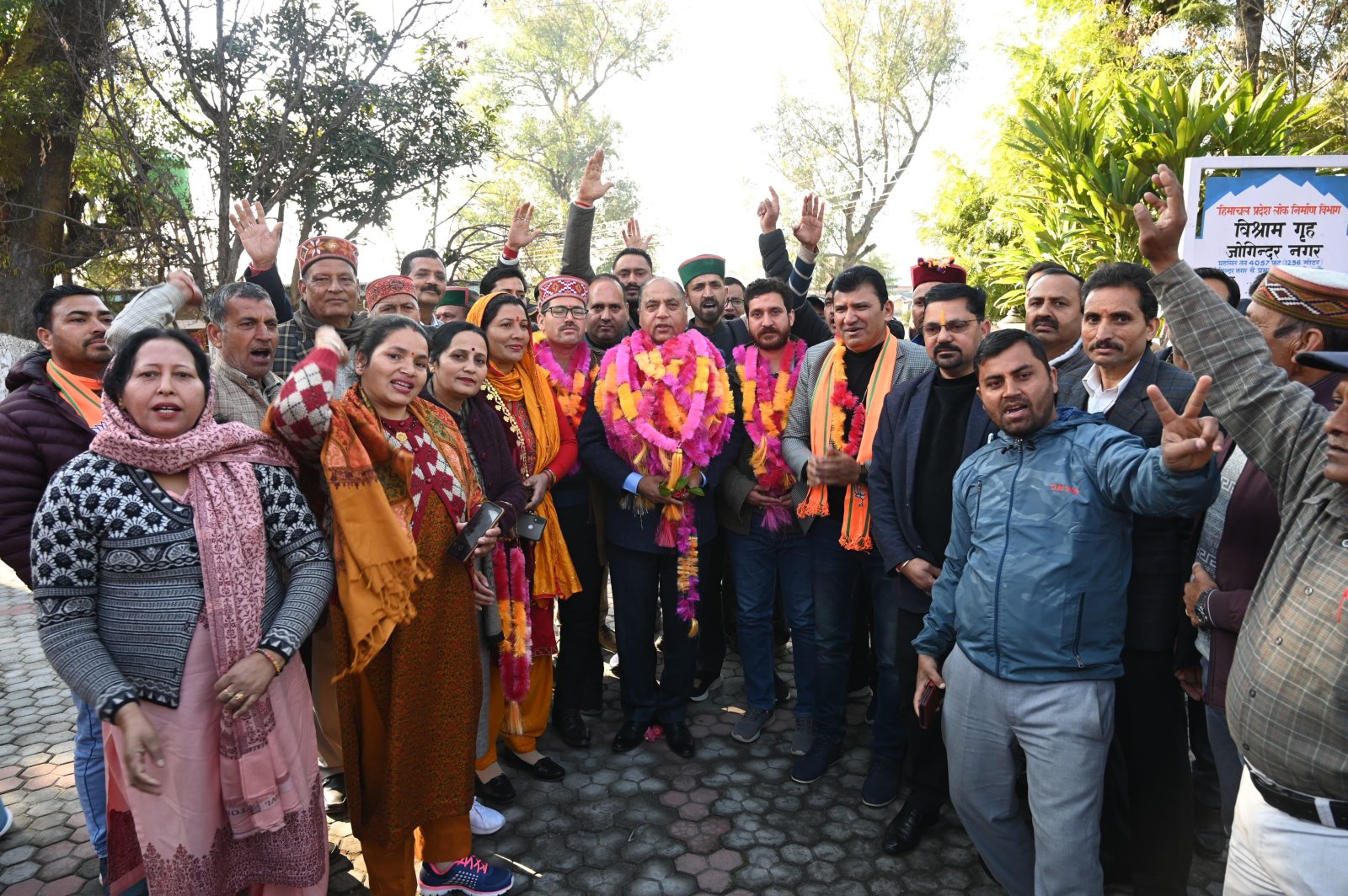 14 महीने में लिया 14 हजार करोड़ का ऋण, लगाया कहीं नहीं, कुछ तो गड़बड़ है: जयराम ठाकुर