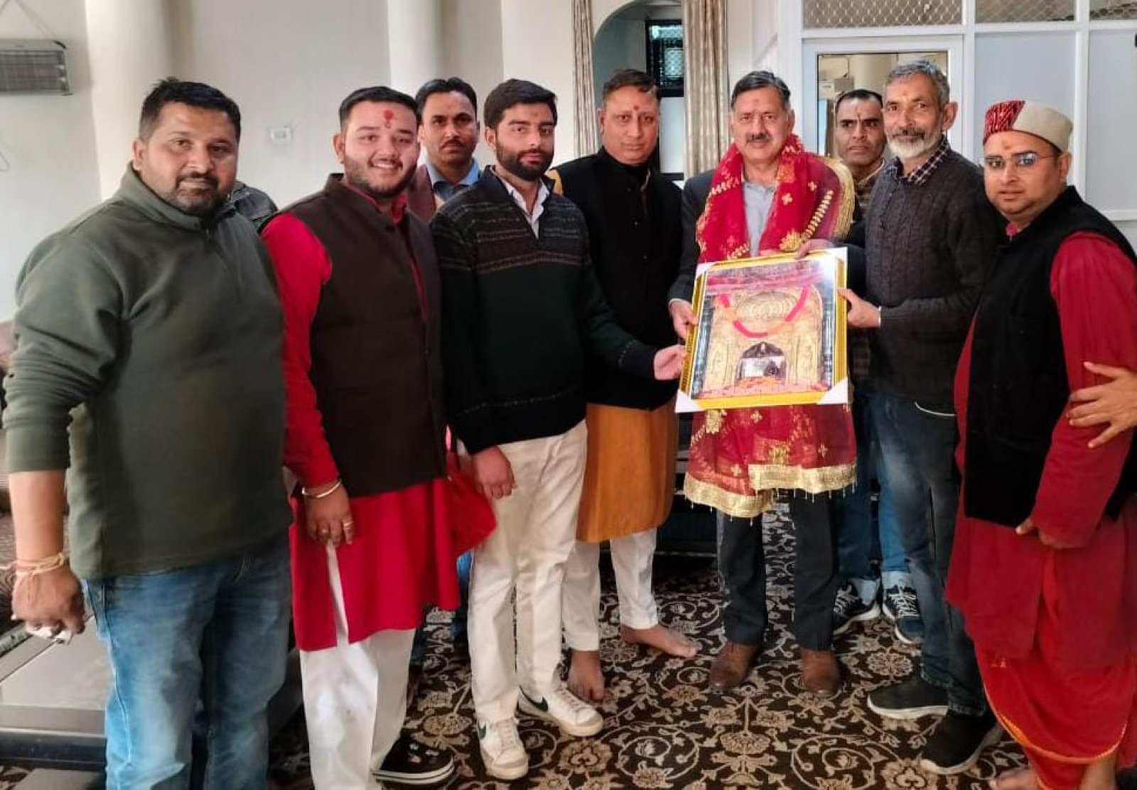 मां ज्वालादेवी मंदिर में मंत्री राजेश धर्मानी ने नवाज़ा शीश 