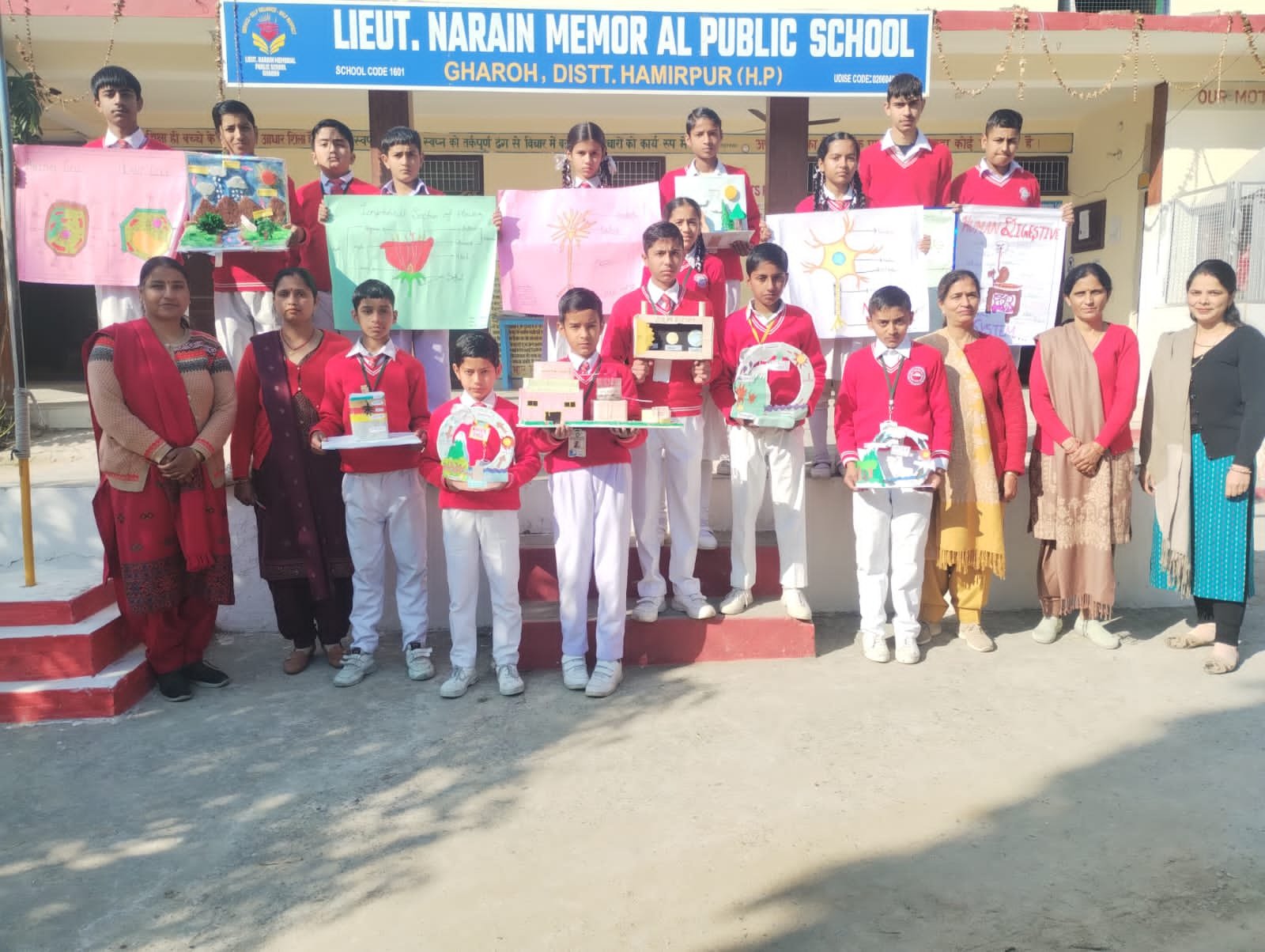 घड़ोह स्कूल में राष्ट्रीय विज्ञान दिवस पर छात्रों को विज्ञान के प्रति किया जागरूक