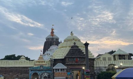 जगन्नाथ मंदिर में अनाधिकृत रूप से प्रवेश करने के आरोप में 9 बांग्लादेशी नागरिक गिरफ्तार