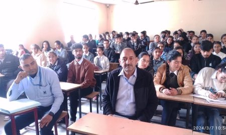 जीजीडीएसडी कॉलेज राजपुर में सिखाए यातायात के नियम