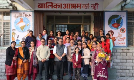 राष्ट्रीय मानवाधिकार आयोग के स्पेशल मॉनिटर ने किया बालिका आश्रम गरली का निरीक्षण