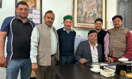 ब्रजेश्वरी देवी मंदिर कांगड़ा में पविंदर पठानिया ने बतौर मंदिर अधिकारी संभाला कार्यभार