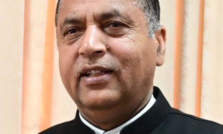 अपनी पार्टी के विधायकों को न संभालने का दोष हम पर न दें मुख्यमंत्री: जयराम ठाकुर